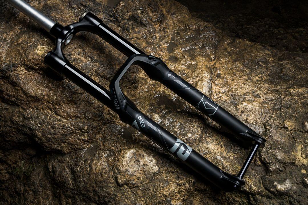 EXT ERA mountain bike suspension fork