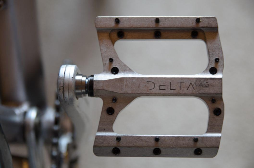 Superstar Components Delta Evo magnesium mountain bike pedals