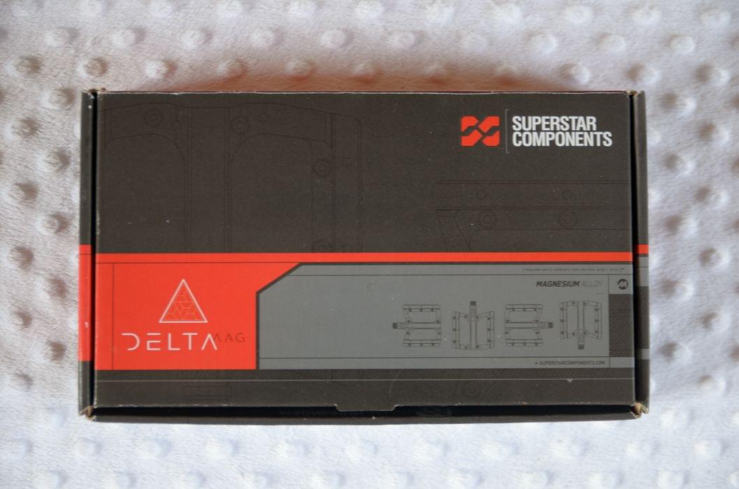 Superstar Components Delta Evo magnesium flat pedals